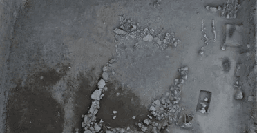 Нашли еще не все сокровища: в Болгарии археологи обнаружили средневековый некрополь (фото)