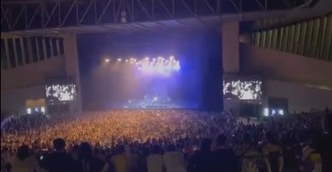 У Грузії гурт The Killers освистали через запрошення на сцену барабанщика з РФ (відео)
