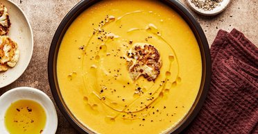 Крем-суп из цветной капусты с чесноком: рецепт диетического блюда