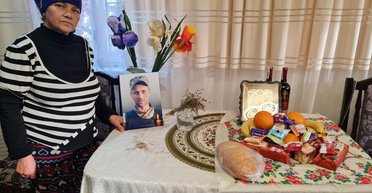 Погиб под Бахмутом: на Житомирщине перед похоронами бойца в гробу обнаружили не его тело