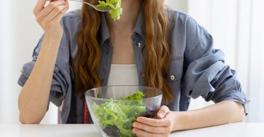 Только легкость: 5 продуктов, которые нужно есть на ужин, чтобы помочь пищеварению