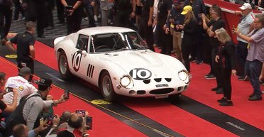 Справжній ексклюзив: найлегендарніший Ferrari пішов із молотка за $38,5 мільйона (відео)