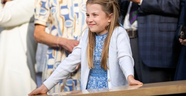 Принцеса Шарлотта побажала удачі жіночій збірній з футболу (відео)