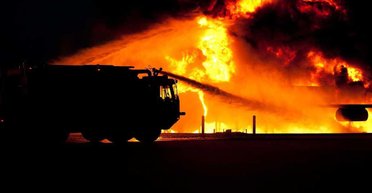 Ночью ВСУ атаковали НПЗ в Ленинградской области — один из крупнейших по производству топлива