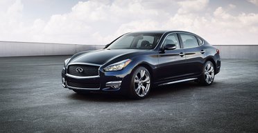 Infiniti Q70. Мощь и элегантность