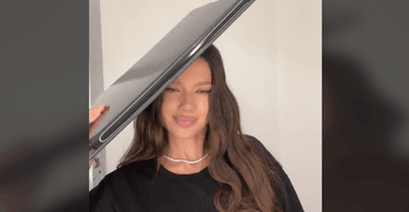 Пісня-хіт TikTok стала мемом: користувачі масово пародіюють оригінальний кліп (відео)