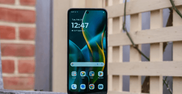 Не купуйте в жодному разі: названо найневдаліший смартфон, який коштує 8 000 грн