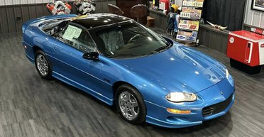 Виявлено культовий американський спорткар 90-х без пробігу і в заводському пакуванні (фото)