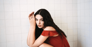 20-річна донька Моніки Беллуччі показала свого "гарячого" бойфренда: хто він такий (фото)