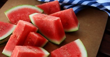 Как выбрать спелый и сладкий арбуз: 10 проверенных советов