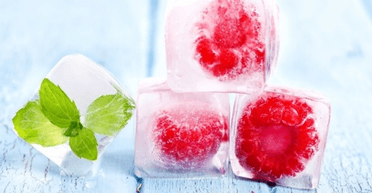 Що ще можна заморозити у формочках, крім води: несподівані рішення