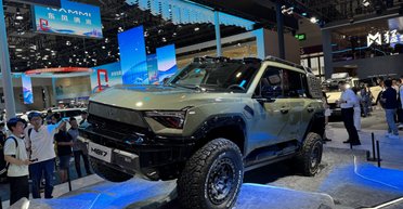 В Китае показали брутального 700-сильного конкурента Toyota Land Cruiser (фото)