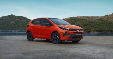 Цена $8000 и заводское ГБО: Tata презентовала дешевый аналог Skoda Fabia и VW Polo (фото)