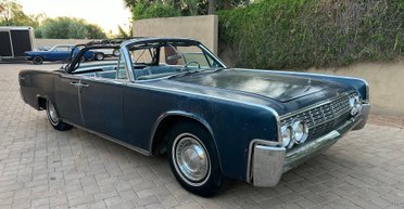 Роскошный раритет: знаменитое американское авто 60-х простояло 20 лет заброшенным (фото)