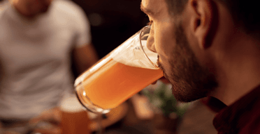 Чоловік нічого не їв протягом місяця й пив тільки пиво: що з ним сталося (фото)