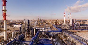 БПЛА "Лютый" атаковал Орский НПЗ на дистанции 1400 км: долетел и попал среди "белого дня" (видео)