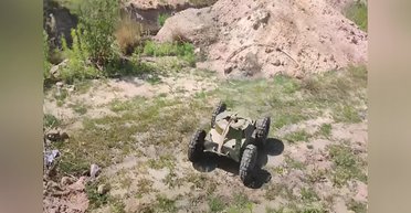 Достает оккупантов в норах: у ВСУ на фронте появился наземный дрон "Каракурт" (видео)