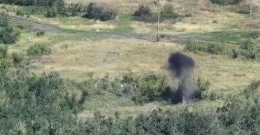 "Знищуємо ворога": Сирський показав роботу артилеристів на Куп'янському напрямку (відео)