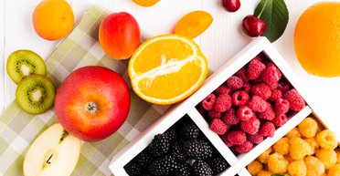 Минимум калорий. Диетологи назвали 3 летних фрукта, от которых вы не поправитесь