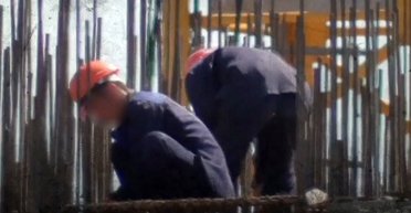 20 часов пыток: как выходцам из КНДР приходится работать в России (видео)