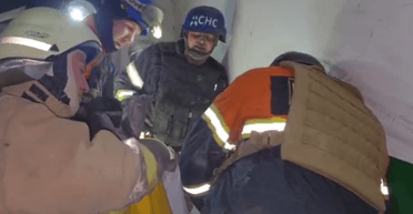 Завалило плитами: в Харькове спасли мужчину после ночной атаки Shahed (видео)