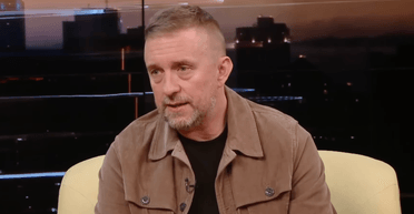 Мішок на голові і Death Metal на повторі: британець розповів про пережите у полоні РФ (відео)