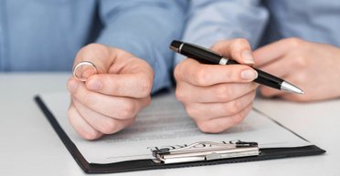 Розлучення під час війни: головні правила розподілу майна і отримання аліментів