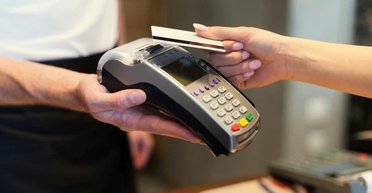 Національний кешбек: в Україні хочуть відстежувати всі транзакції через додаток "Дія" — деталі