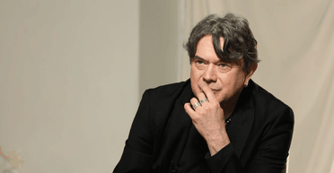 "Цены упали очень сильно": Остап Ступка рассказал о зарплате, легендарном отце и ДТП