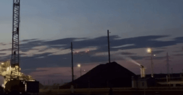 Массированная атака: Россия под ударом беспилотников, слышны взрывы в разных городах (видео)