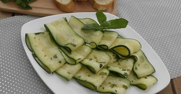 Быстро и просто приготовить: рецепт маринованных кабачков по-корейски