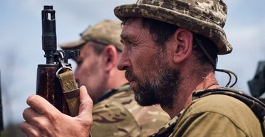 Демобілізація та дозвіл на виїзд: коли в Україні скасують воєнний стан та що дозволять громадянам