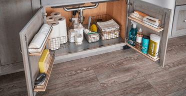 Які предмети не можна зберігати під мийкою: як уникнути непотрібних проблем і незручностей