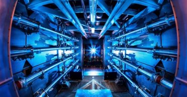 Необычный способ добычи энергии: алмазная сфера с ядерным двигателем и лазерным "обстрелом"