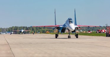 "Пытаются испортить нам парад": стало известно, куда били украинские БПЛА на аэродроме Кубинка в РФ