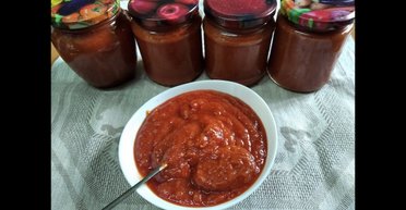 Кетчуп из кабачков: необычный рецепт универсального соуса на зиму (видео)