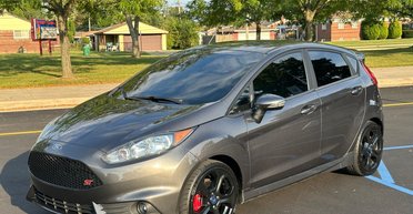 Маленькая ракета: обнаружен спортивный Ford 2017 года в новом состоянии (фото)