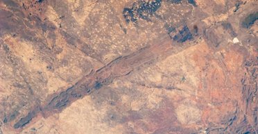 Раскрыта тайна "сокровищницы" Зимбабве возрастом 2,5 млрд лет: помогло фото астронавта (фото)