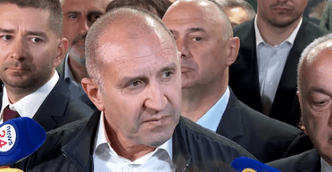 Парламентские выборы в Болгарии: уверенную победу одержал симпатик России