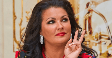 Довірена співачка Путіна "кидає" Росію заради заробітків у Європі