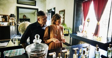 Найкращі парфуми на весну: аромати, які підійдуть кожній жінці