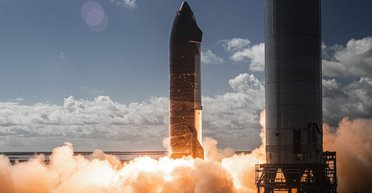 Компания Илона Маска объявила о запуске ракеты, предназначенной для полетов на Марс (фото)