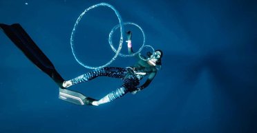 "Русалка" найдена: американка с невероятным объемом легких, которой за 50, стала рекордсменкой (фото, видео)