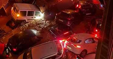 Поток уносил машины и людей: во время наводнения в Испании погиб 51 человек