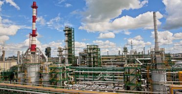 Дрон атаковал один из крупнейших российских НПЗ: все подробности