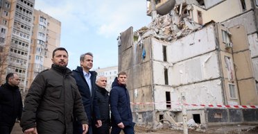 Зеленский после удара по его кортежу заявил о подготовке соглашения по безопасности с Грецией (видео)