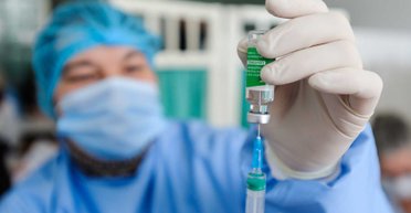 10 вопросов о вакцинации. Что нужно знать о прививках от COVID-19 накануне новой волны