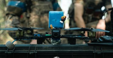 "ПВО нового поколения": бойцы 47-й ОМБр показали, как горят дроны-разведчики ВС РФ (фото, видео)