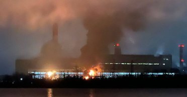 Дроны разбомбили электростанцию, которая обеспечивает Москву теплом и светом (видео)