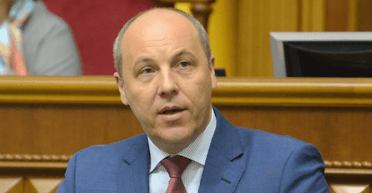 Вбивство Парубія: слідство знайшло пістолет та встановило, що підозрюваний був навідником